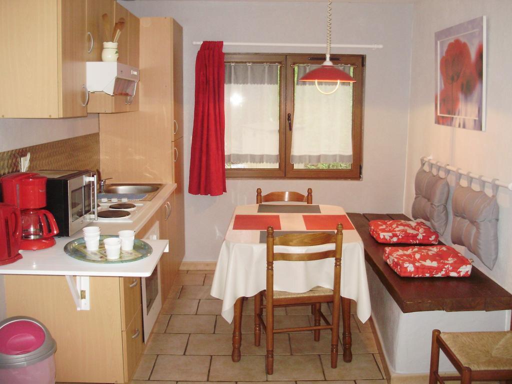 Auberge Du Bord Des Eaux - Demi-Pension Assuree Sur Reservation サンタマン・レゾー エクステリア 写真