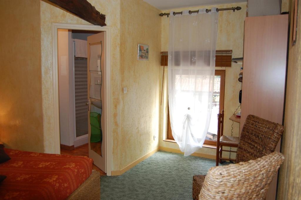 Auberge Du Bord Des Eaux - Demi-Pension Assuree Sur Reservation サンタマン・レゾー 部屋 写真