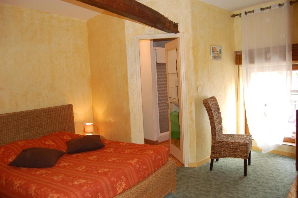 Auberge Du Bord Des Eaux - Demi-Pension Assuree Sur Reservation サンタマン・レゾー 部屋 写真