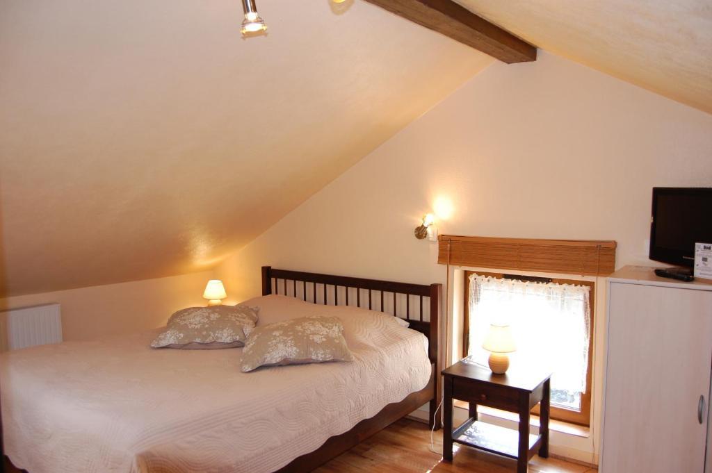 Auberge Du Bord Des Eaux - Demi-Pension Assuree Sur Reservation サンタマン・レゾー 部屋 写真