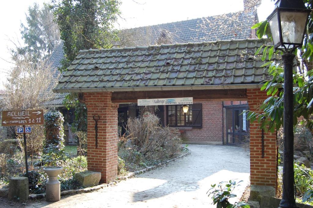 Auberge Du Bord Des Eaux - Demi-Pension Assuree Sur Reservation サンタマン・レゾー エクステリア 写真