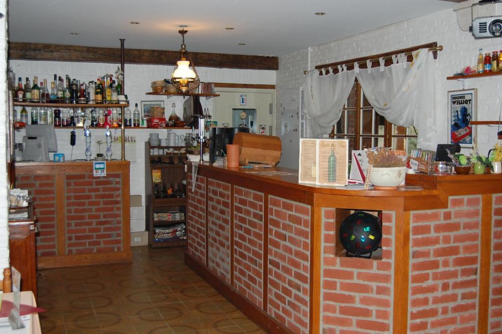 Auberge Du Bord Des Eaux - Demi-Pension Assuree Sur Reservation サンタマン・レゾー エクステリア 写真