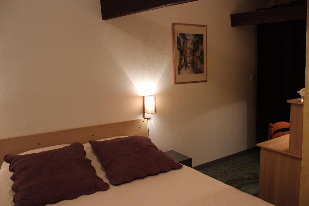 Auberge Du Bord Des Eaux - Demi-Pension Assuree Sur Reservation サンタマン・レゾー 部屋 写真