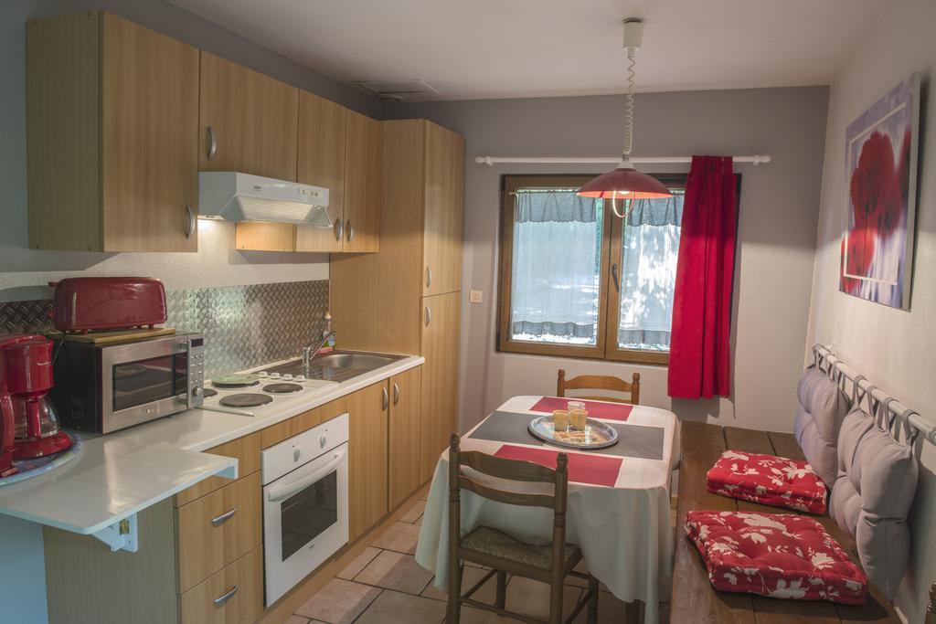 Auberge Du Bord Des Eaux - Demi-Pension Assuree Sur Reservation サンタマン・レゾー エクステリア 写真