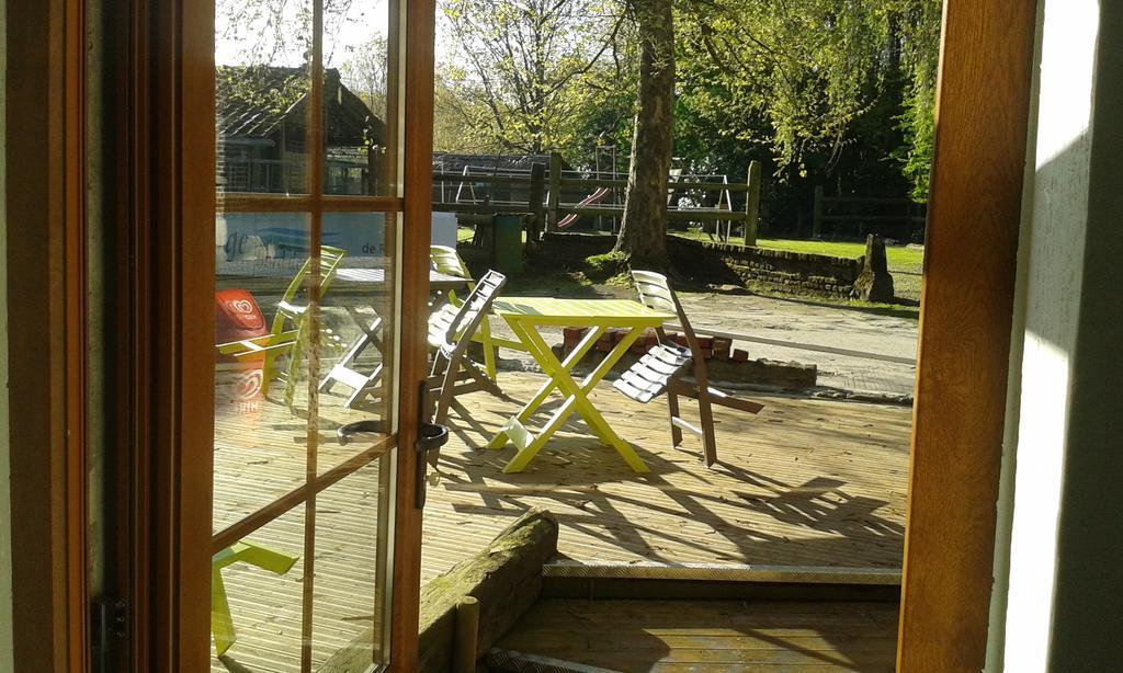 Auberge Du Bord Des Eaux - Demi-Pension Assuree Sur Reservation サンタマン・レゾー エクステリア 写真